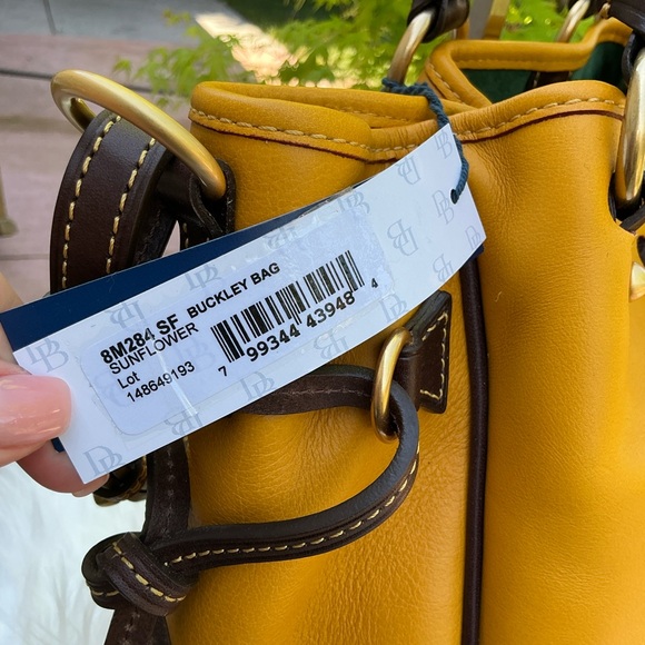 Dooney & Bourke Rare Buckley Yellow Sunflower Shoulder Bag with Brown Trim NWT - Picture 6 of 15